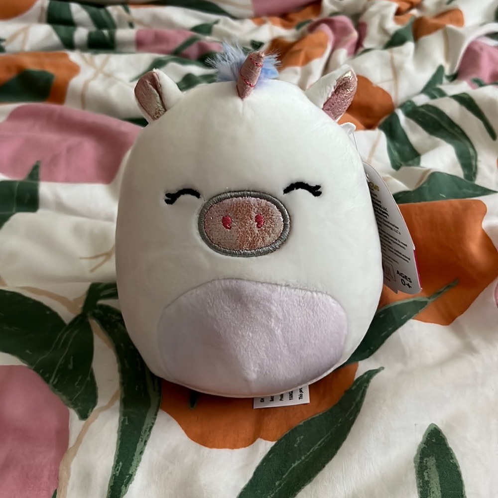 Sofia the unicorn squishmallow